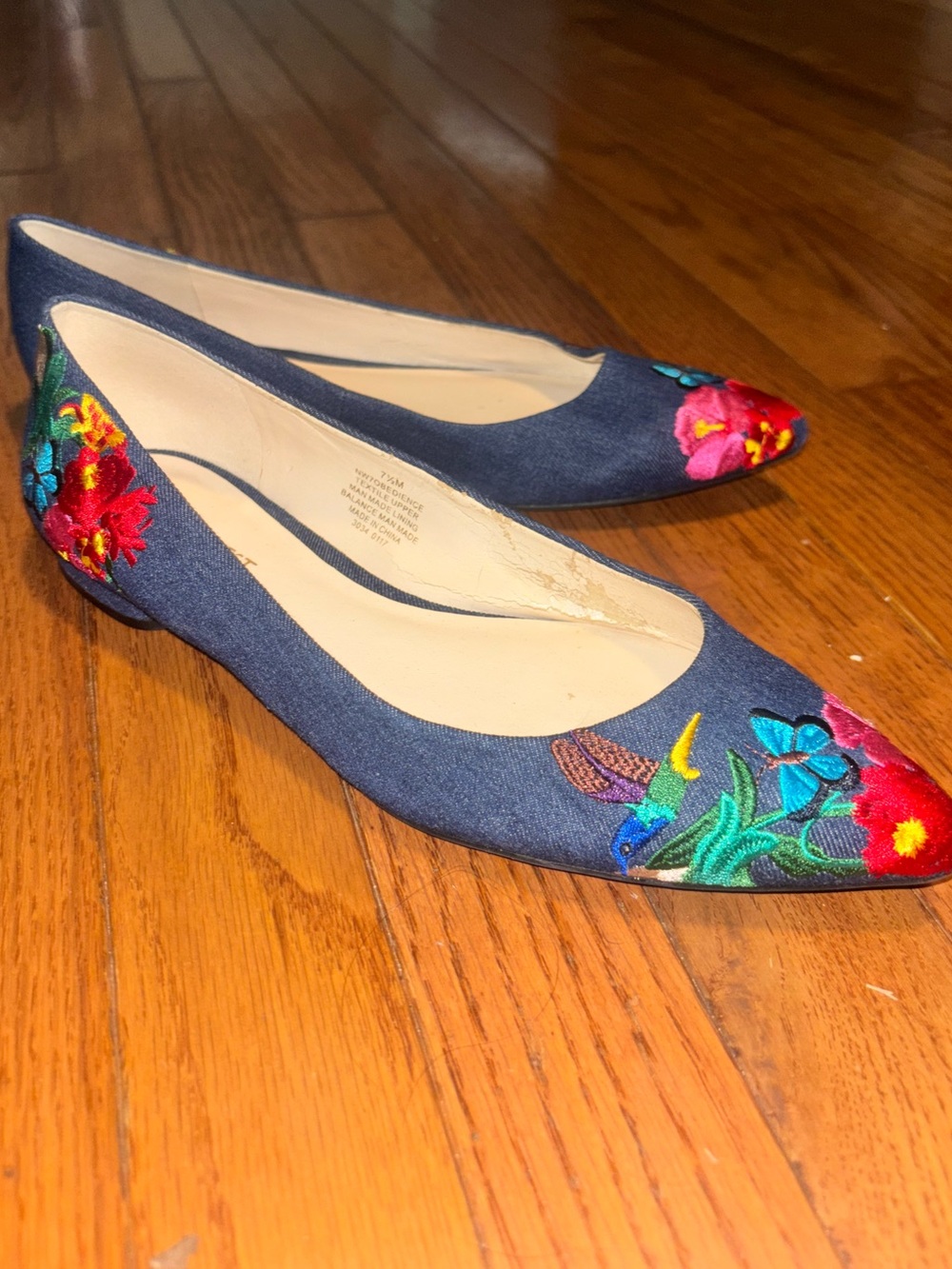 Nine West Suziella Obedience Denim Floral Embroidered Pointed Toe Flats 7.5 M - Picture 9 of 11